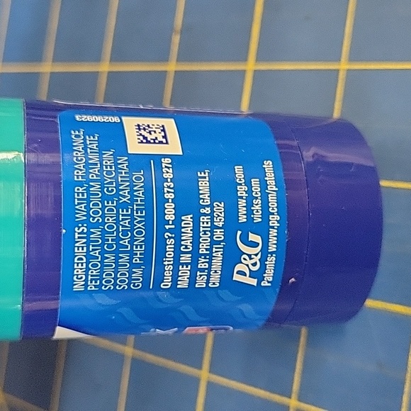 Vicks VapoStick Solid Balm 35g New - Picture 2 of 3